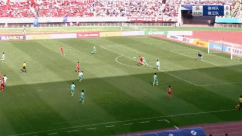 ⚽Hiệp 1 của Jiangsu United: Cả 2 đội đều không ghi được bàn thắng, đội Từ Châu tạm thời hòa với đội Trấn Giang 0-0