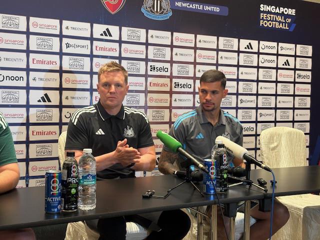 Eddie Howe nói về Isaac: Tôi hy vọng anh ấy ở lại, nhưng ai biết tương lai sẽ thế nào?