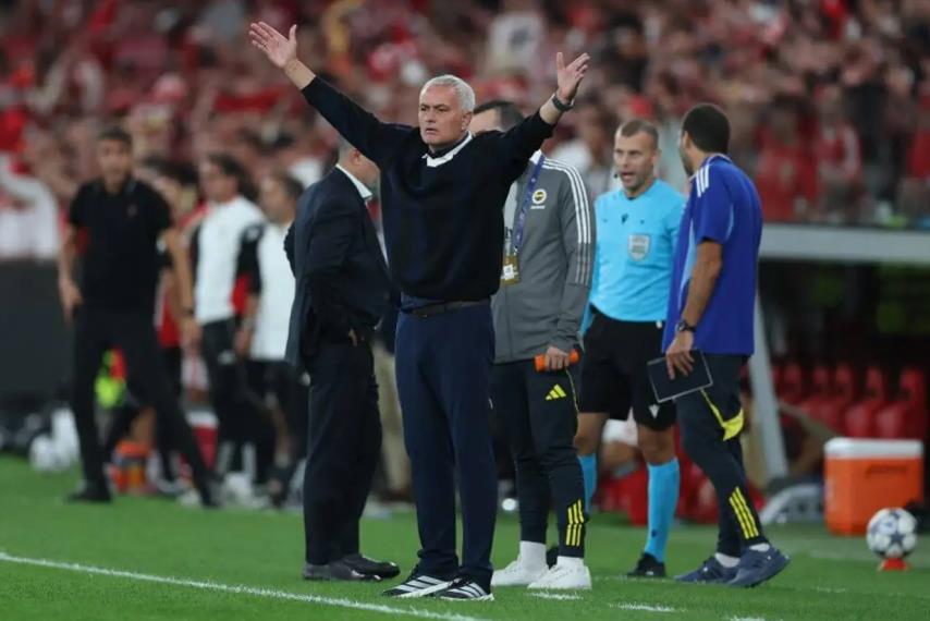 TA nói về việc Mourinho bị sa thải: Fenerbahce tin rằng ông ấy đặt mình lên trên câu lạc bộ và các cầu thủ