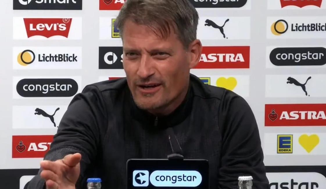 HLV St. Pauli: Trận derby rất hấp dẫn, và trận hòa với Dortmund chứng minh rằng đội bóng có thể đánh bại bất kỳ đối thủ nào
