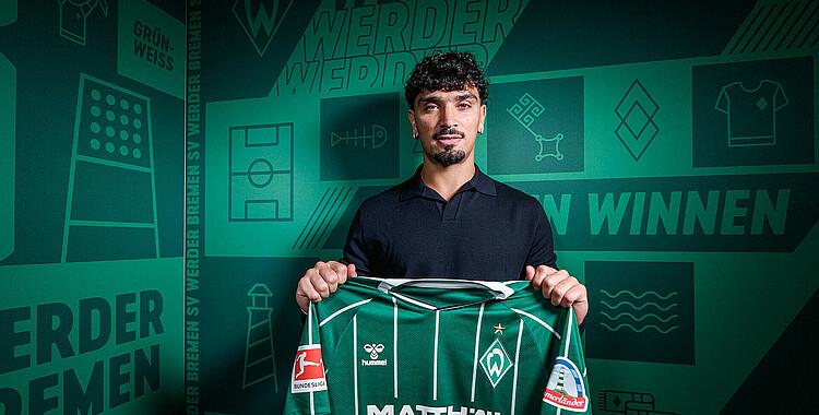Chính thức: Werder Bremen ký hợp đồng cho mượn tiền vệ Puertas của Khobar Kudisiya
