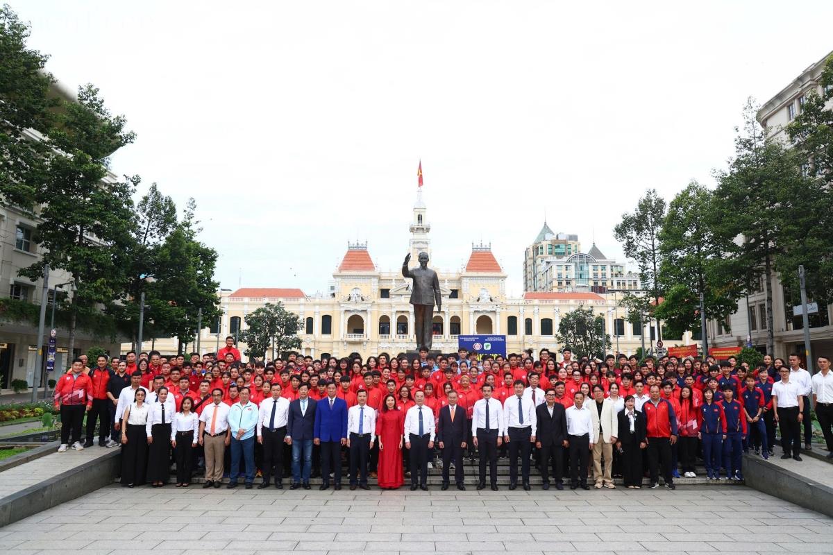 Trương Thảo Vy đại diện lực lượng VĐV phía Nam truyền lửa trước thềm SEA Games 33 1