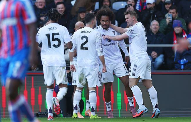 Joshua Zirkzee hạnh phúc sau khi ghi bàn trở lại cho MU 1