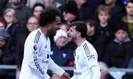 Bruno Fernandes đánh giá cao đóng góp của Zirkzee cho MU