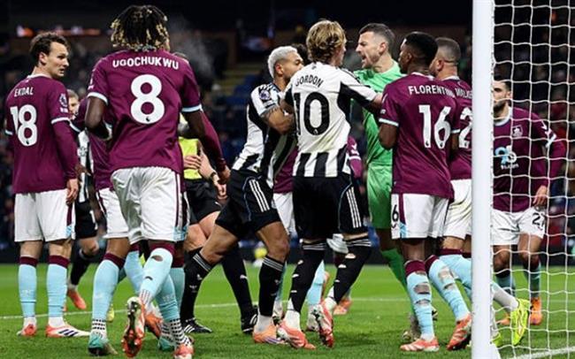 Nhận định Brighton vs Burnley (22h00 ngày 31) Mòng biển sa sút 2